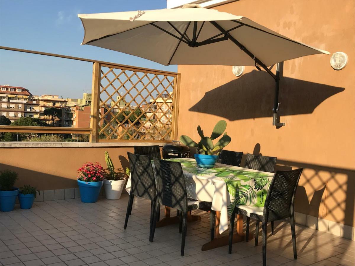 Rome On The Beach Apartment ลิโด ดิ ออสเตีย ภายนอก รูปภาพ