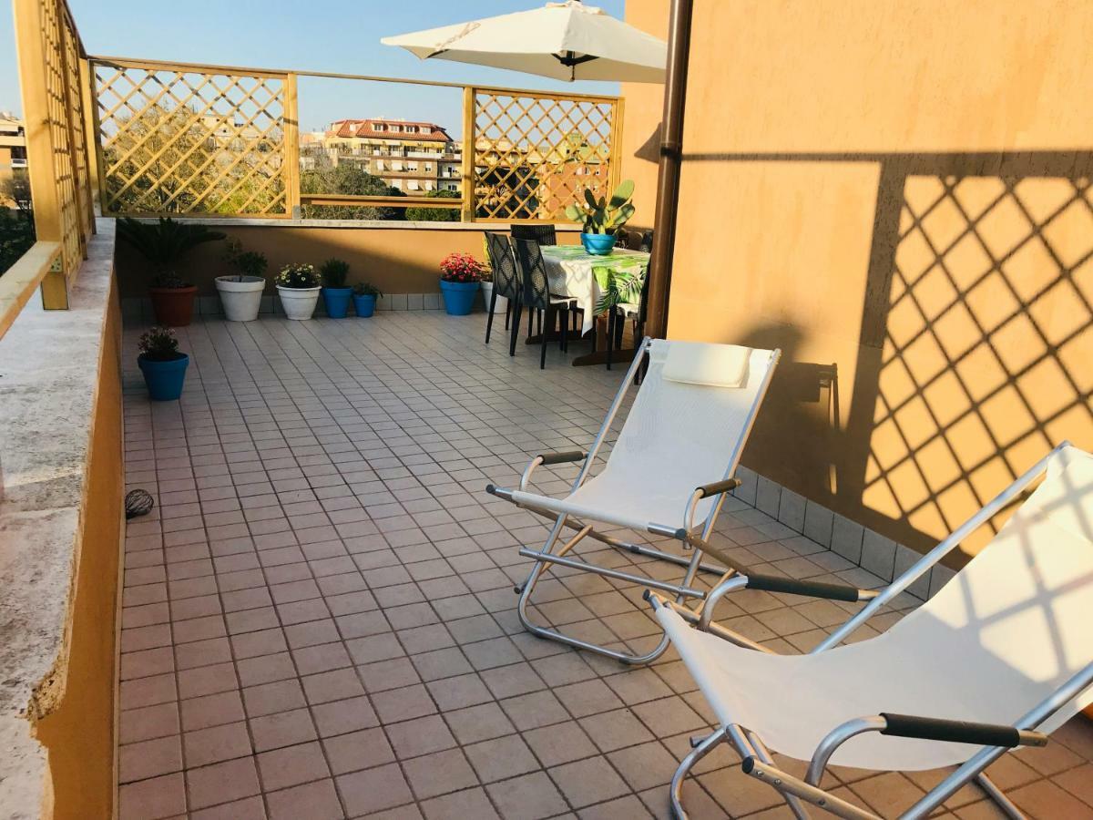 Rome On The Beach Apartment ลิโด ดิ ออสเตีย ภายนอก รูปภาพ