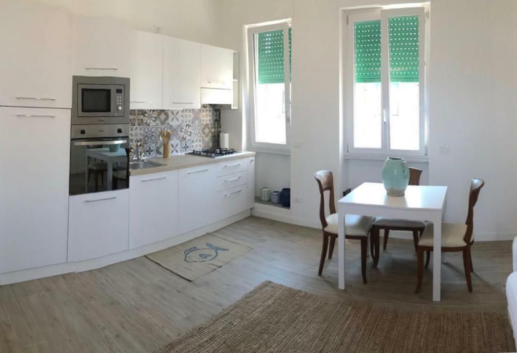 Rome On The Beach Apartment ลิโด ดิ ออสเตีย ภายนอก รูปภาพ