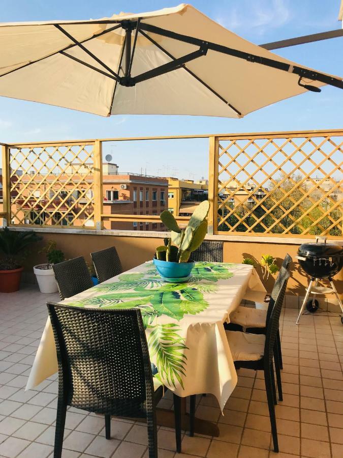 Rome On The Beach Apartment ลิโด ดิ ออสเตีย ภายนอก รูปภาพ